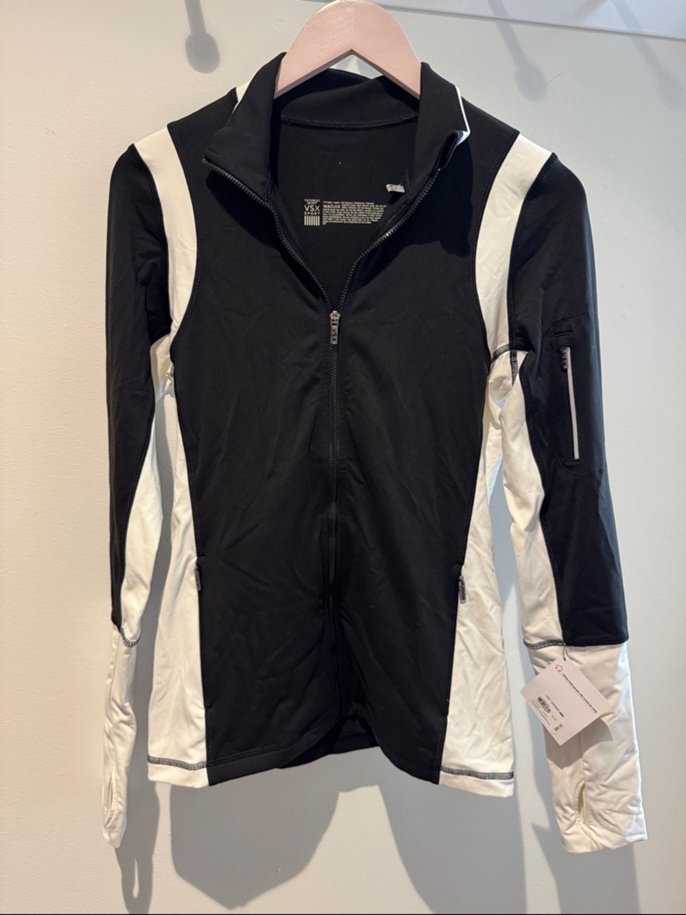 VICTORIA’S SECRET | NWT Black & White Zip-Up Athletic Jacket Small S
